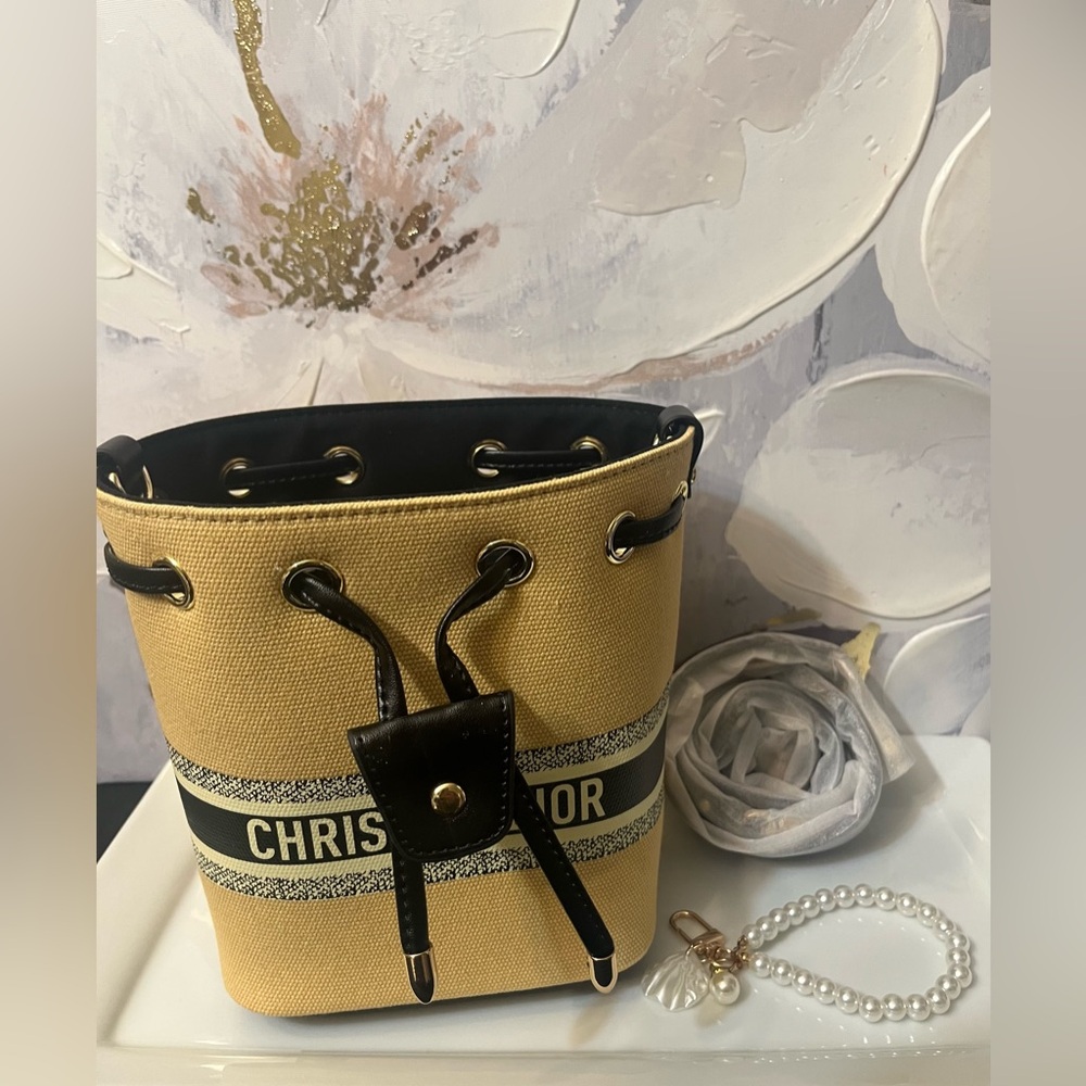 🛍️NEW Dior Tan Two-Way Bucket Bag - Picture 3 of 7